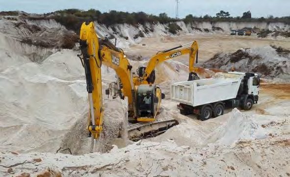 Pelles excavatrices sur chenilles JCB JS330 et JS320
